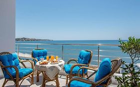 Amazing Seafront Suite